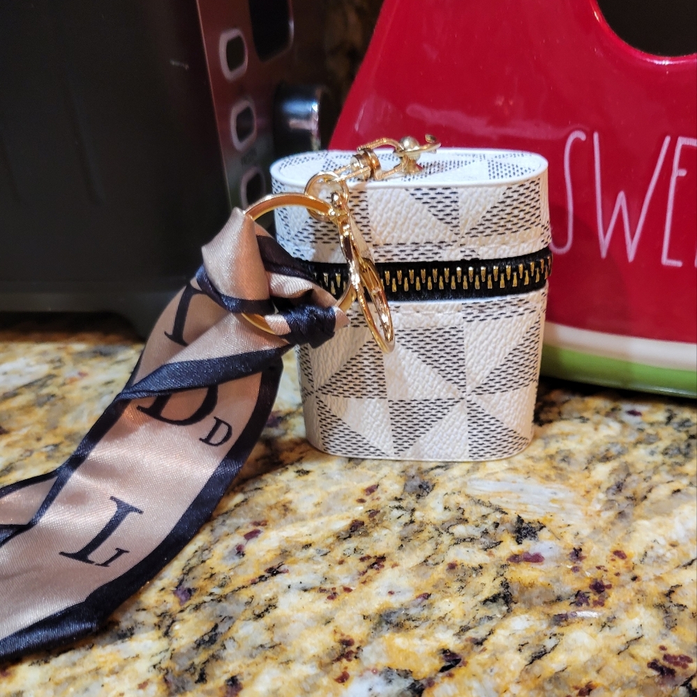 Mini Bag Charm... NWT - Picture 2 of 4